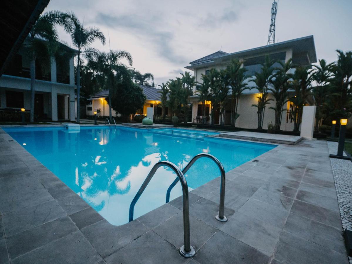 Sunrise Resort Batukaras Экстерьер фото