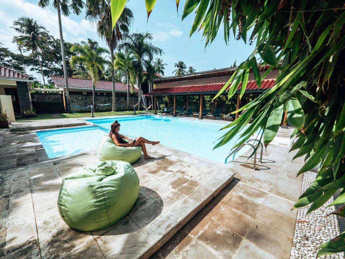 Sunrise Resort Batukaras Экстерьер фото