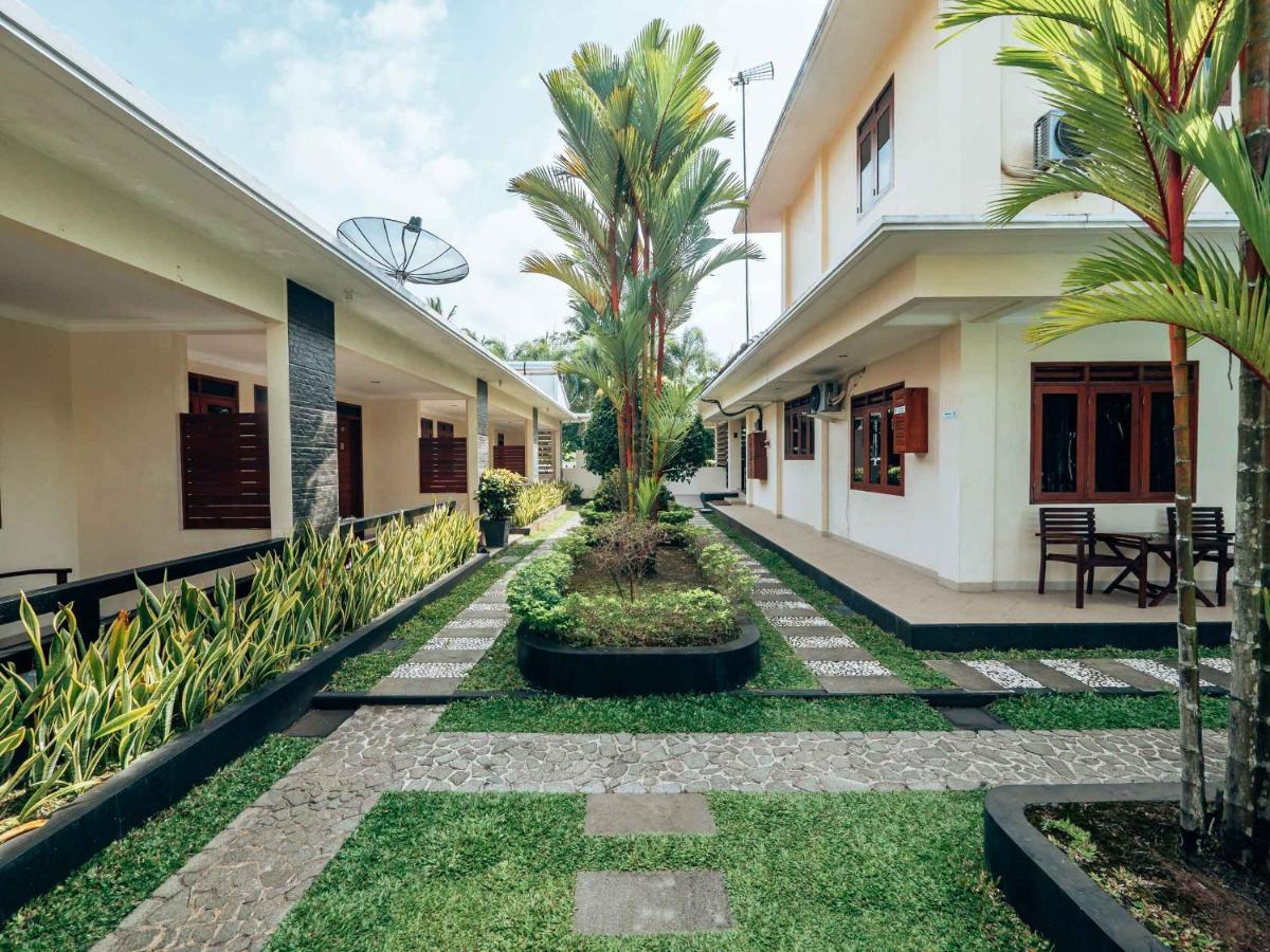 Sunrise Resort Batukaras Экстерьер фото