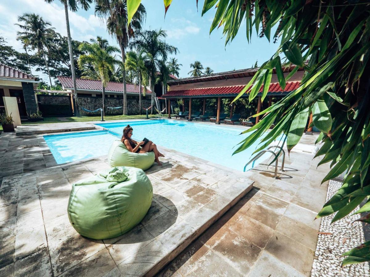 Sunrise Resort Batukaras Экстерьер фото
