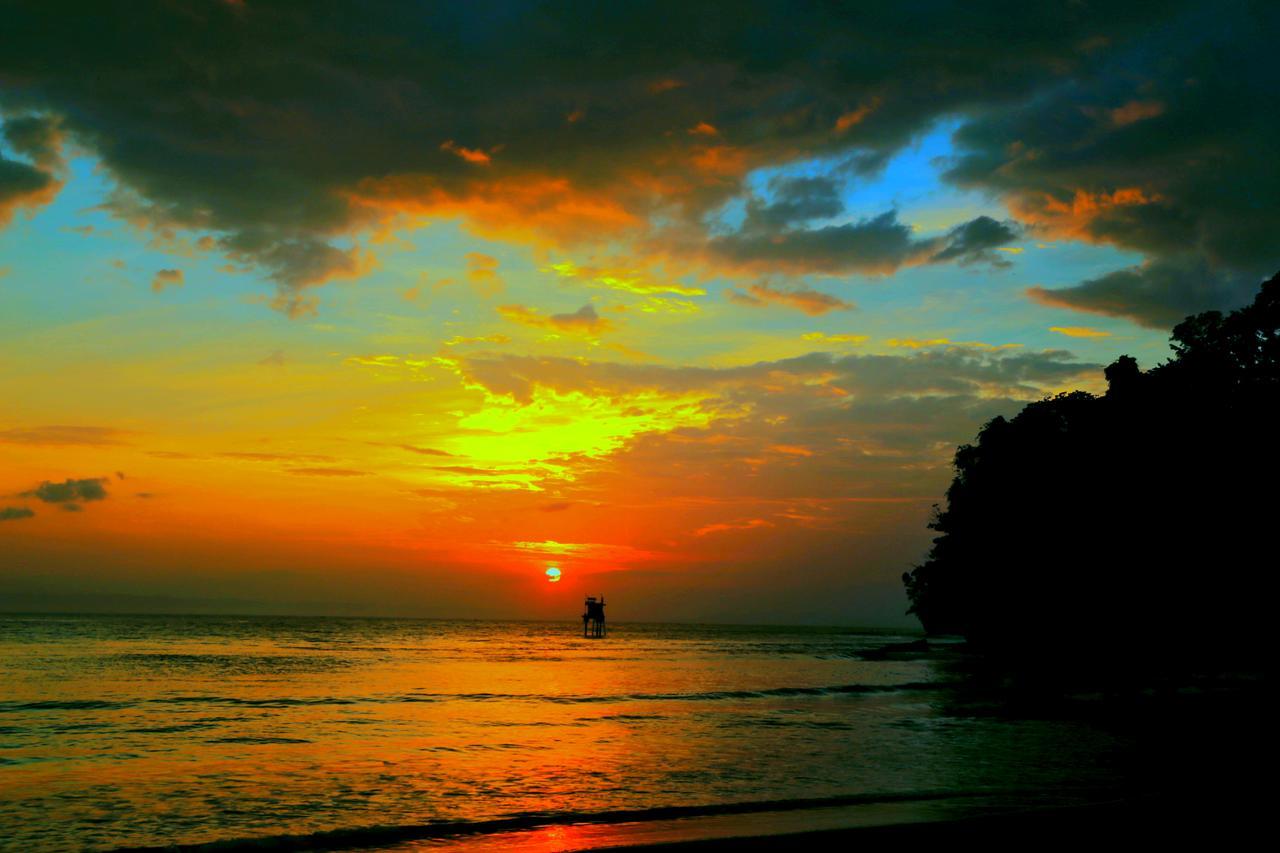Sunrise Resort Batukaras Экстерьер фото